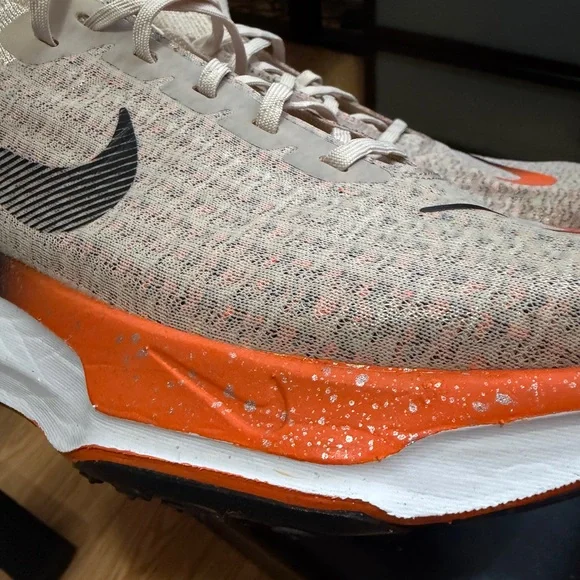 Nike Invincible Run 3 - Cream and Orange Athletic Shoes